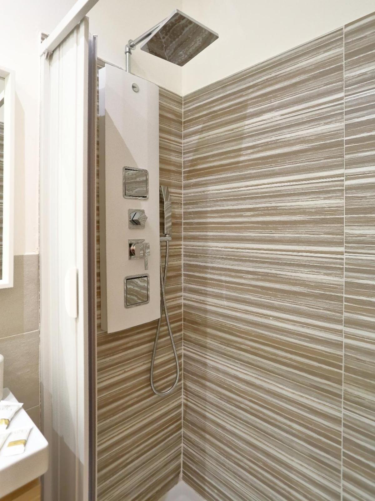 Elegante Matrimoniale Clemente House Catania Centro Hotel Екстериор снимка