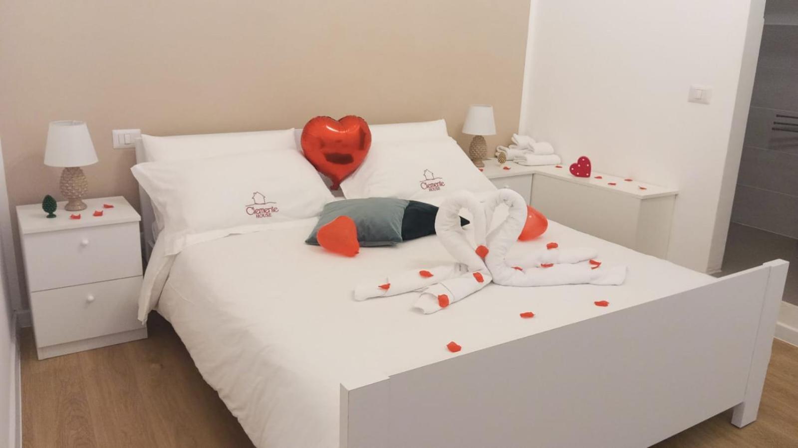 Elegante Matrimoniale Clemente House Catania Centro Hotel Екстериор снимка